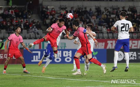 황선홍호 올림픽축구 우즈베키스탄과 0 0전반 종료 편집팀 기자 톱스타뉴스