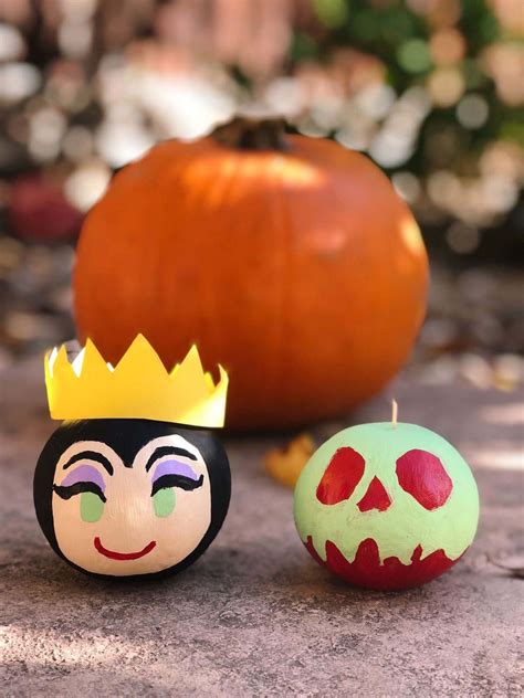 26 Easy Disney Pumpkin Painting Ideas To Create Your Own Happiest Place On Earth Allure Of Beau