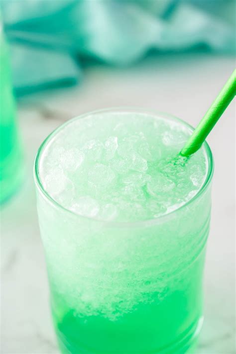 Copycat Taco Bell Baja Blast Freeze | Simplistically Living