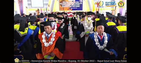 UNWIRA Kupang Wisudakan 20 Orang Magister Dan 864 Orang Sarjana Baru