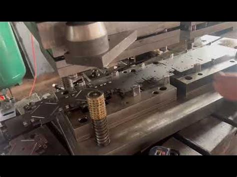 Краб соединительный для Профиля 60х27 и 27х28 - YouTube