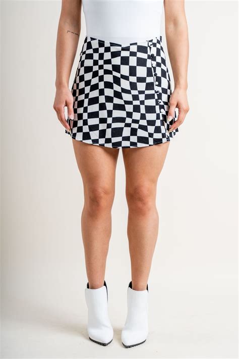 Checkered Mini Skirt White Black In 2022 Mini Skirts Checkered Skirt