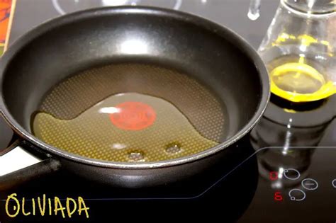 Can You Fry With Extra Virgin Olive Oil (EVOO)? (3 Reasons Why You Should) | Oliviada