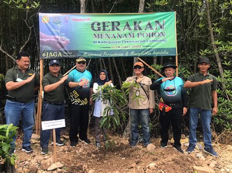 Irjen Kementan Ajak Jaksa Dan Masyarakat Lampung Tanam Pohon Buah