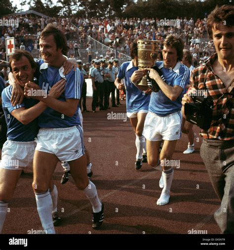 Fußball DFB Pokal 1975 1976 Finale Waldstadion Frankfurt Am Main