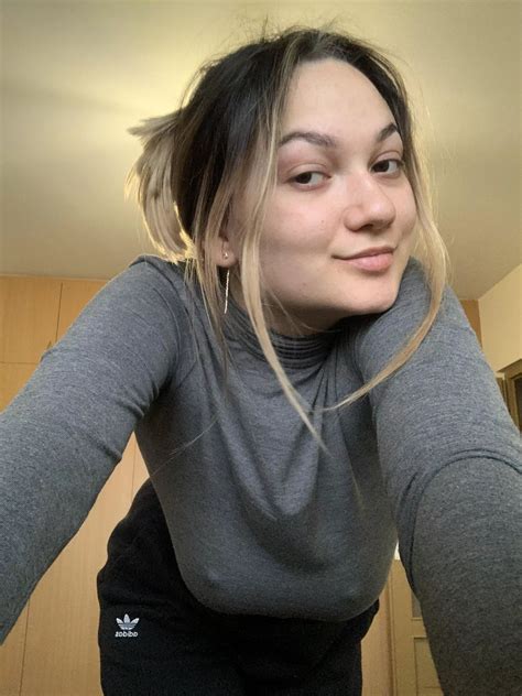 Smile Nudes Braless NUDE PICS ORG