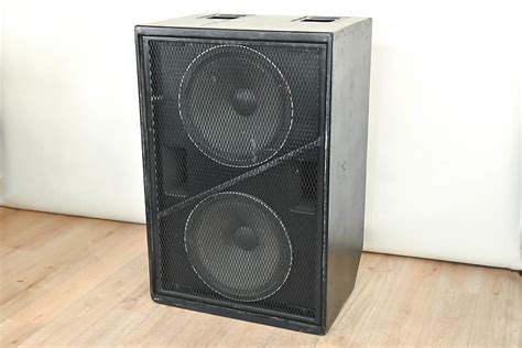 Meyer Sound 650 R2 Dual 18 Inch Passive Subwoofer Church Reverb