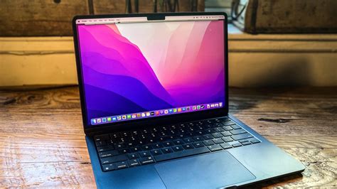 A Closer Look at the New MacBook Air M2 - CNET