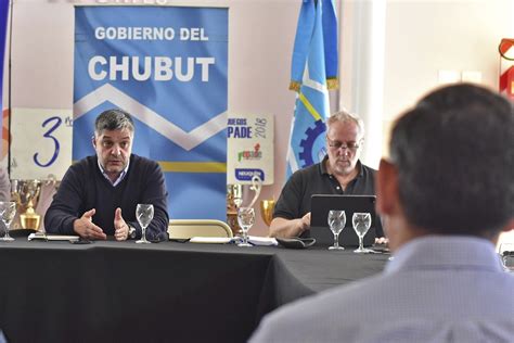 Provincia firmó un convenio con cooperativas y municipios para ordenar