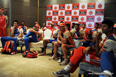 Throwback: RCB Team meeting from 2011 Season : r/RCB