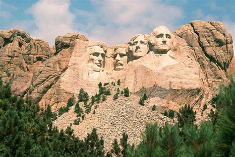 Mount Rushmore: America's Iconic Symbol of Freedom 🗻🌲