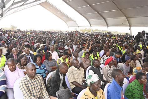 Ruto Issues Title Deeds To Majani Mingi Residents In Rongai