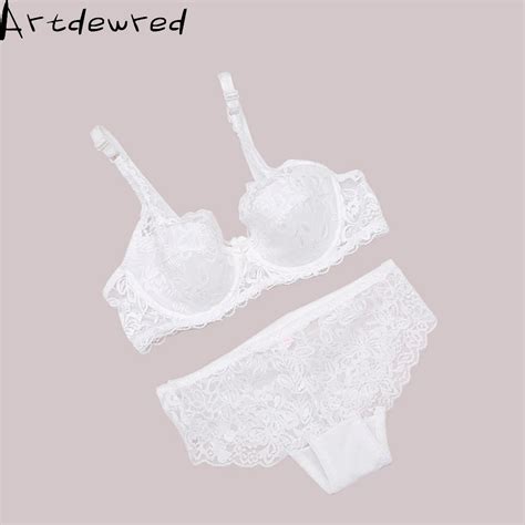 New Arrival Sexy Comfortable Lace Bra Briefs Set Luxury Transparent