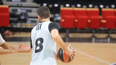 Euroligue Enfin Une Victoire Pour L Asvel