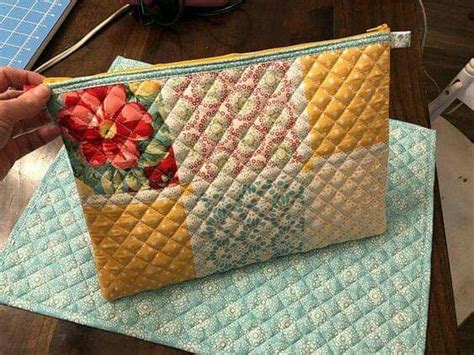 Pin By Janelle Goron On Janelle Gordon Sewing Makeup Bag Sewing