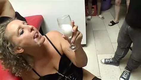 Massenbesamung Milf Nora Braucht Schw Nze Und Sperma Xhamster