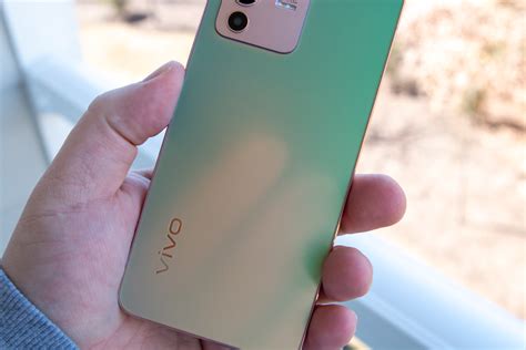 Vivo V Review A Color Changing Conundrum Laptrinhx News