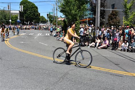 Fremont Seattle 2018 Nude Bike Ride 267 Fremont Summer Sol Flickr