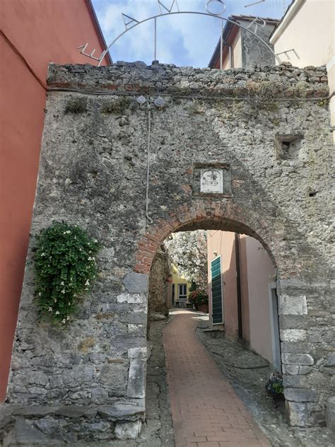 Una Boccata Darte Tra Borghi E Creativit That S Ameglia