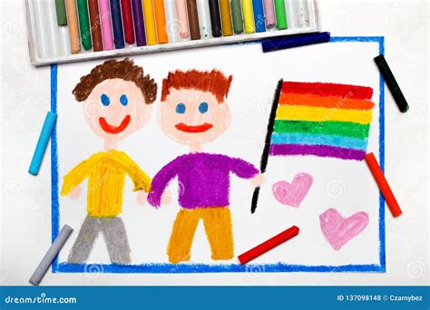 Dibujo Pares Gay Felices Con La Bandera Del Lgbt Stock de ilustración Ilustración de libertad