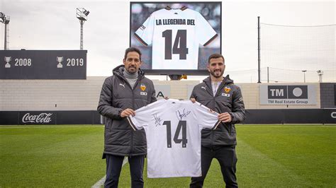 José Luis Gayà grows his legend at Valencia CF - Valencia CF