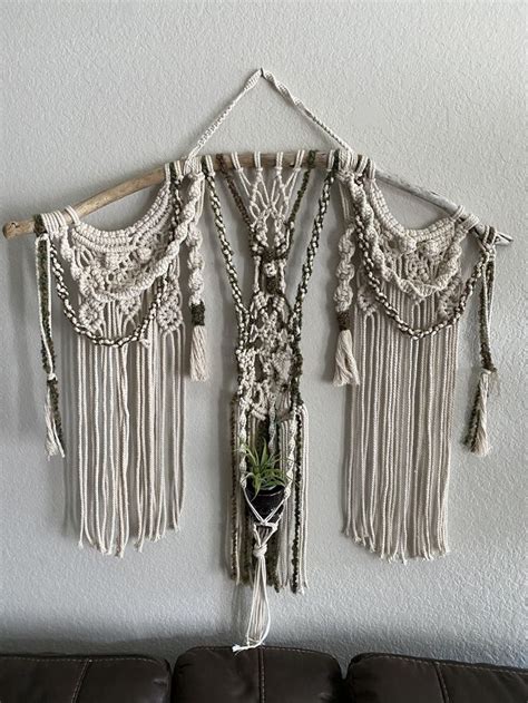 Macrame wall hanging | Macrame wall hanging, Macrame wall, Wall hanging