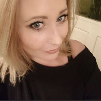 Aria Snow AriaSn W Aria Sn W Nude OnlyFans The Fappening Plus