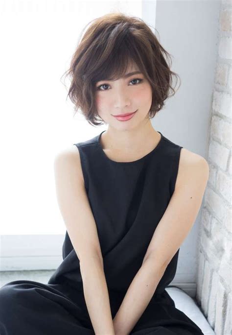 【大人のヘアスタイル】大人可愛いショートボブ Medium Short Hair Short Straight Hair Short