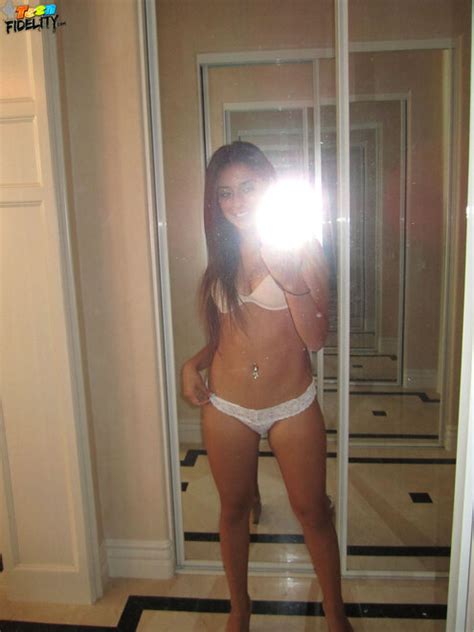 Teen In Distress With Kelly Madison Z BTS IMG Porn