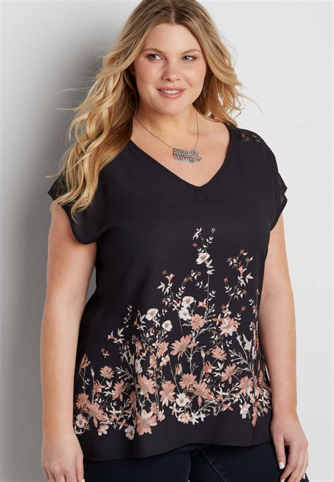 Plus Size Floral Print Tee With Drapey Button Back Original Price 34