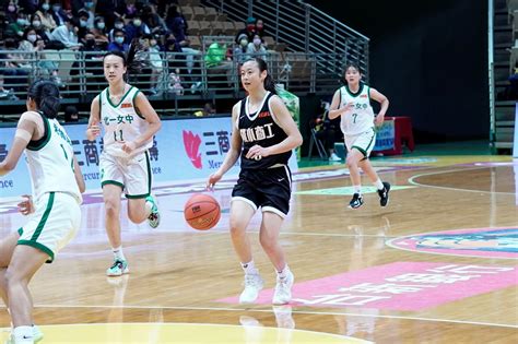 【111hbl】淡商蕭豫玟29分27籃板退小綠綠 四強將對決南山高中 Double Pump 女子籃球誌