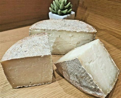 Pecorino Toscano Dop Stagionato Val D Orcia Formaggio Formaggi Toscani