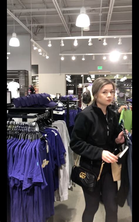 Caught Latina Chick Caught Me Filming Her Ass But She Didn T Seem To Mind Spandex Leggings