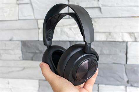 SteelSeries Arctis Nova Pro Review - Closer Examination, Build Quality ...