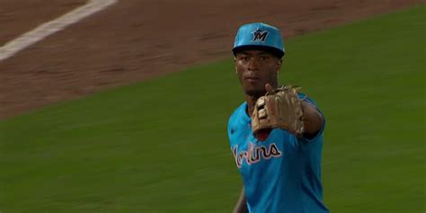 Tim Anderson makes spring debut with Marlins