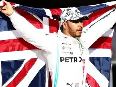 Hamilton S Xtuple Campe N De La F Rmula Pas A Fangio Y Va Por El