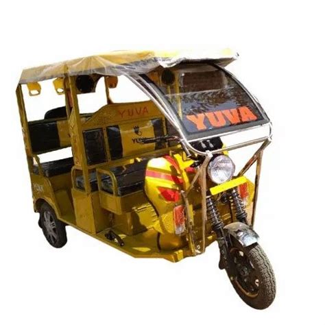 Yuva Battery Operated Passenger E Rickshaw Vehicle Capacity 5 Seater