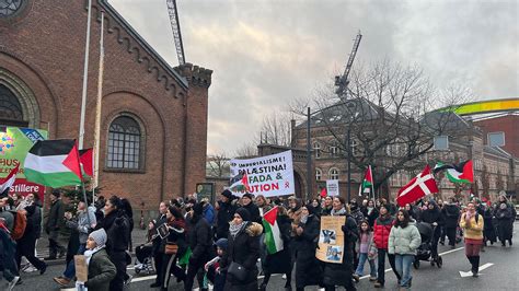 Flere Hundrede Til Pal Stina Demonstration Tv Stjylland