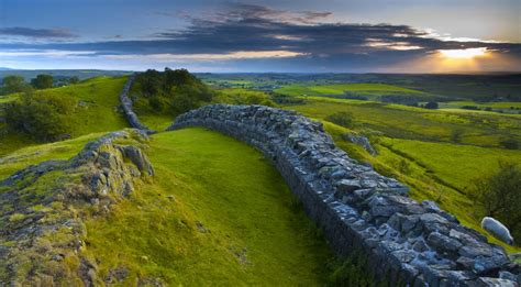 Hadrian's Wall, England - Wallpaper - Faxo