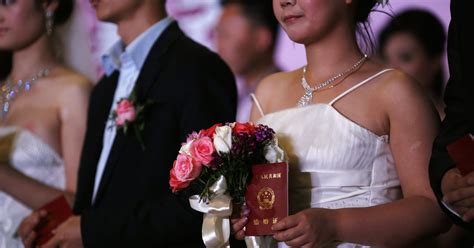 Shining A Light On Gay Straight Marriages In China The New York Times
