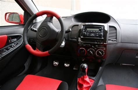 Geely MK Cross - цены и характеристики, фотографии и обзор