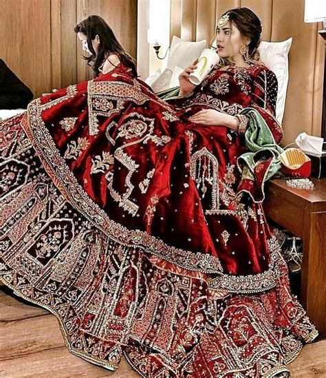 Naimal Khawar Dance On Her Sister Fiza Khawar Mehndi Artofit