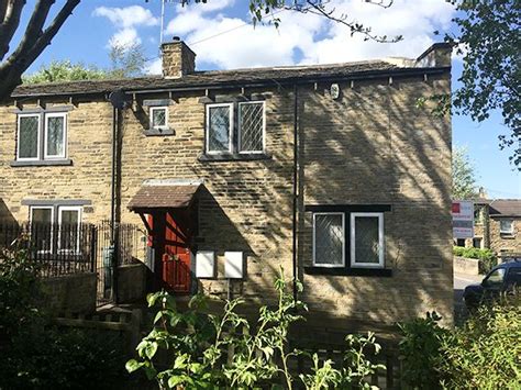 2 Bed Semi Detached House For Sale In Bradford Road Idle Bradford