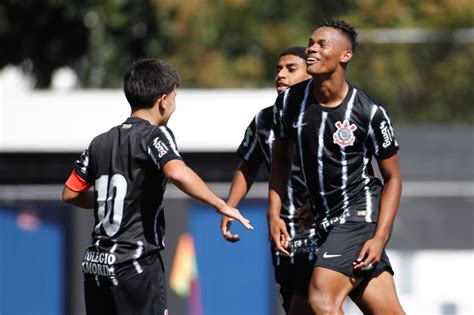 Corinthians supera o Água Santa fora de casa em duas categorias do