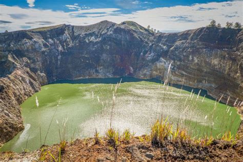 Tri Colored Crater Lakes Of Kelimutu Indonesia Times Of India Travel