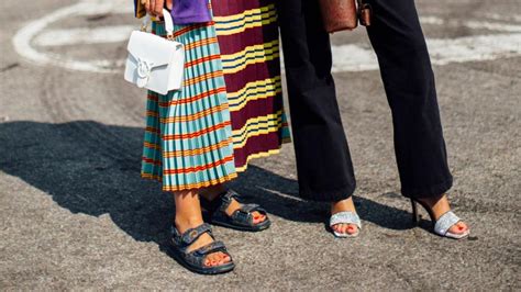 Los Cinco Tipos De Sandalias De Mujer Que Son Tendencia Este Y