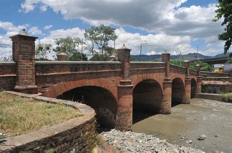 Historia breve del puente más antiguo de Medellín el de Guayaquil