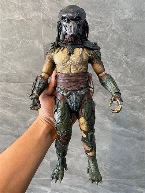 Hot Toys TRACKER PREDATOR On Carousell