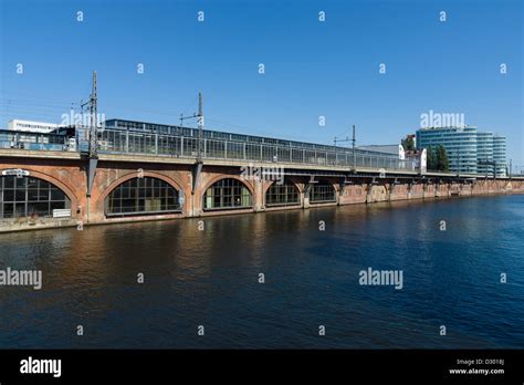 S Bahn Stadtbahn Hi Res Stock Photography And Images Alamy