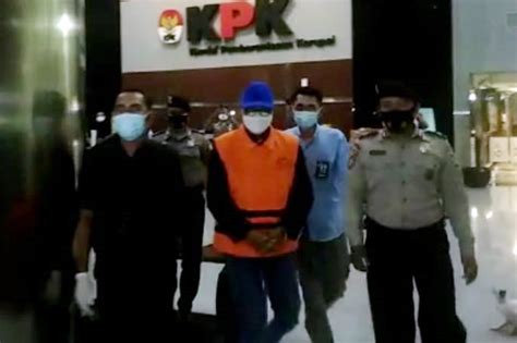 Foto Gubernur Sulsel Nurdin Abdullah Resmi Jadi Tersangka Suap Dan